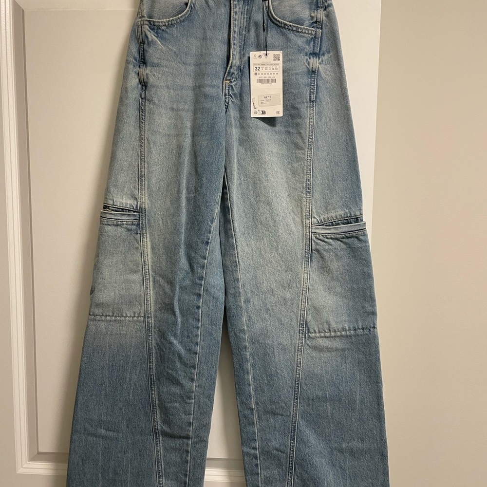 Zara Light Wash Wide-Leg Jeans with Panel Seams